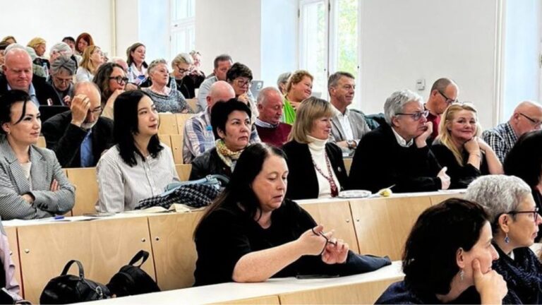 BIO-STREAMS in Schools: Knowledge to Pursue a Healthier Lifestyle